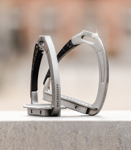 PFIFF Ice Line Staffe Di Sicurezza Per Equitazione, Con Occhiello E Depositi, Nere, Misura 12 - 2