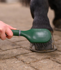 Brusca per zoccoli sintetica verde abete