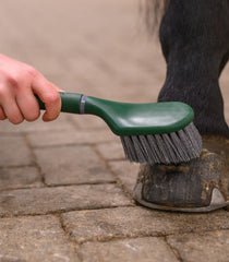 Brusca per zoccoli sintetica verde abete